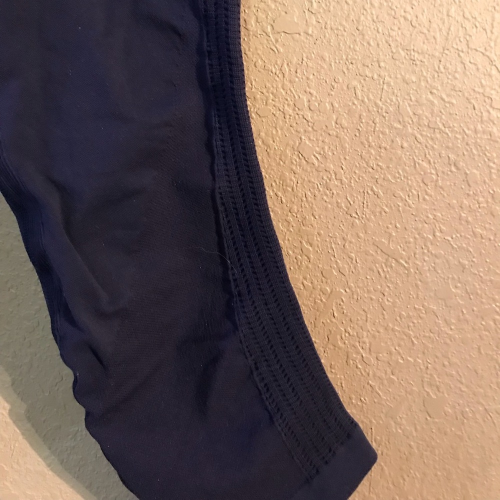 Size 2 lululemon athletica Compression Leggings - Picture 2 of 5